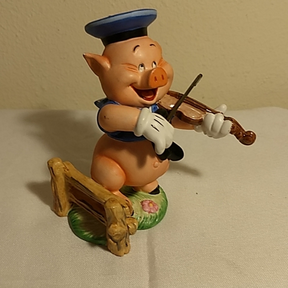 Disney, Fiddler Pig Figurine